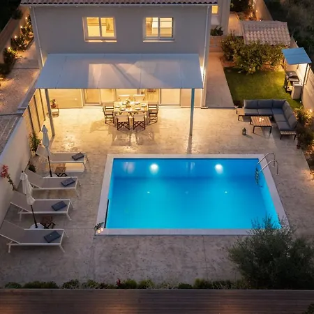 Grappolo Lefkada - Vilana Ideal For Families And Small Groups Villa Apolpaina