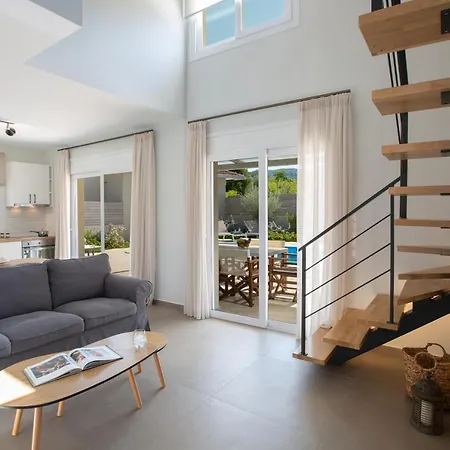 Villa Grappolo Lefkada - Vilana Ideal For Families And Small Groups