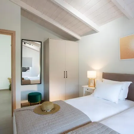 Grappolo Lefkada - Vilana Ideal For Families And Small Groups Apolpaina