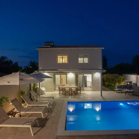 Grappolo Lefkada - Vilana Ideal For Families And Small Groups *