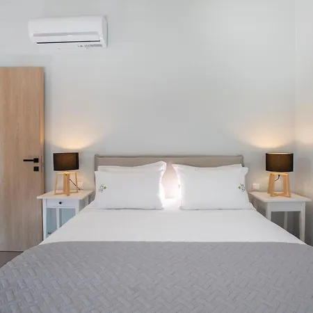 Grappolo Lefkada - Vilana Ideal For Families And Small Groups Απόλπαινα